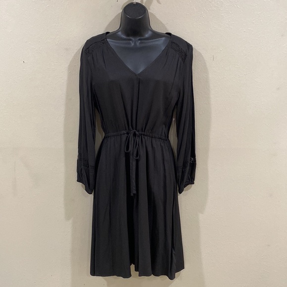 Old Navy Dresses & Skirts - Simple Black Rayon dress by Old Navy, size small, long sleeved
